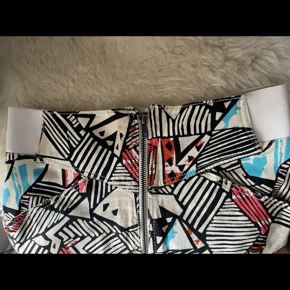 H&M African print inspired skirt - Picture 5 of 9